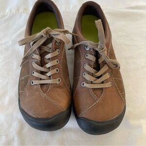 KEEN Presidio Women's Size 7 Brown Leather Comfort Walking Shoes Oxfords 1011401